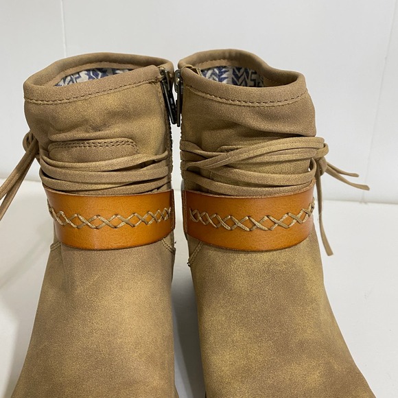 Roxy Dallas Heeled Ankle Boot in Sand/ Tan Size 8.5 - Picture 4 of 15